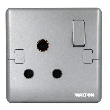 W13PRS15 Metallic Silver (3 Pin Round Socket with switch)