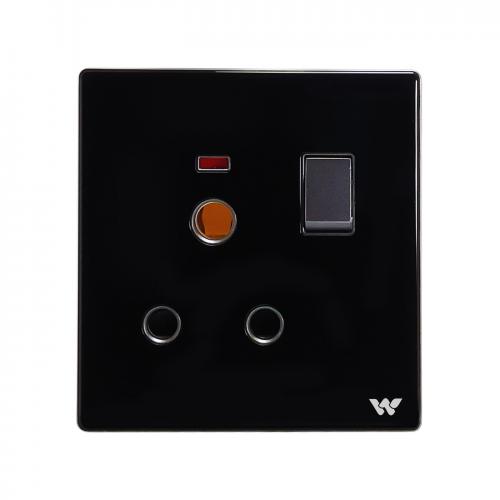 WC3PRS 3 Pin Round Socket with Switch